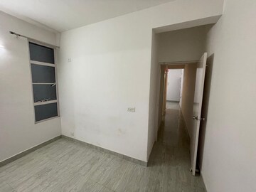 Room in 2 BHK Apartment at Signature Solera Apartment, Sector 107 – for Rent