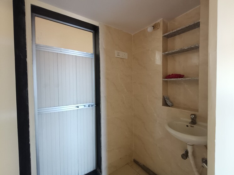 Bathroom, vijay-park 1 Bedroom 640 Sq.Ft. Apartment In Kasarvadavali Thane 8601030