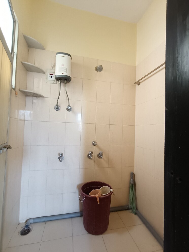 Bathroom, vijay-park 1 Bedroom 640 Sq.Ft. Apartment In Kasarvadavali Thane 8601030