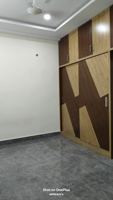 Room in 3 BHK Builder Floor at Begumpet – for Rent