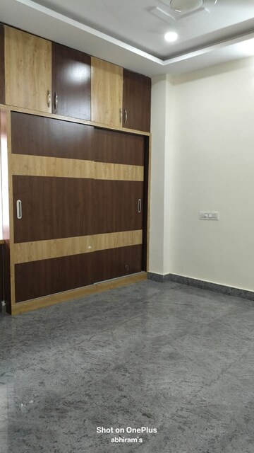 Room in 3 BHK Builder Floor at Begumpet – for Rent