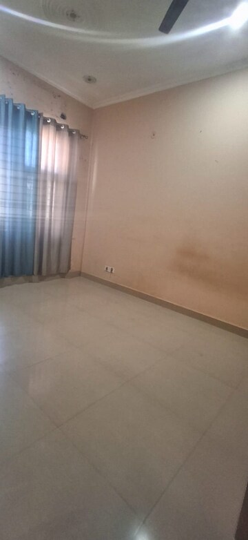 Room in 2 BHK Builder Floor at Sector 47 – for Rent