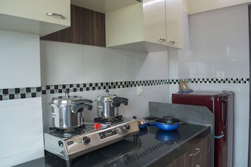 Kitchen in  Pg at Kandivali West – for Rent