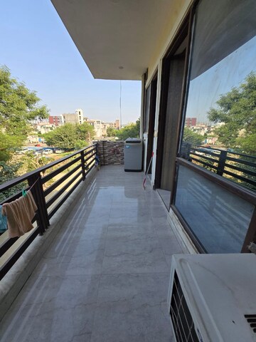 Balcony in 2 BHK Builder Floor at Sector 47 – for Rent