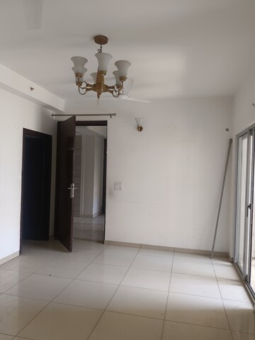 3 BHK Apartment For Rent in Gulshan Bellina, Sector 16 Greater Noida
