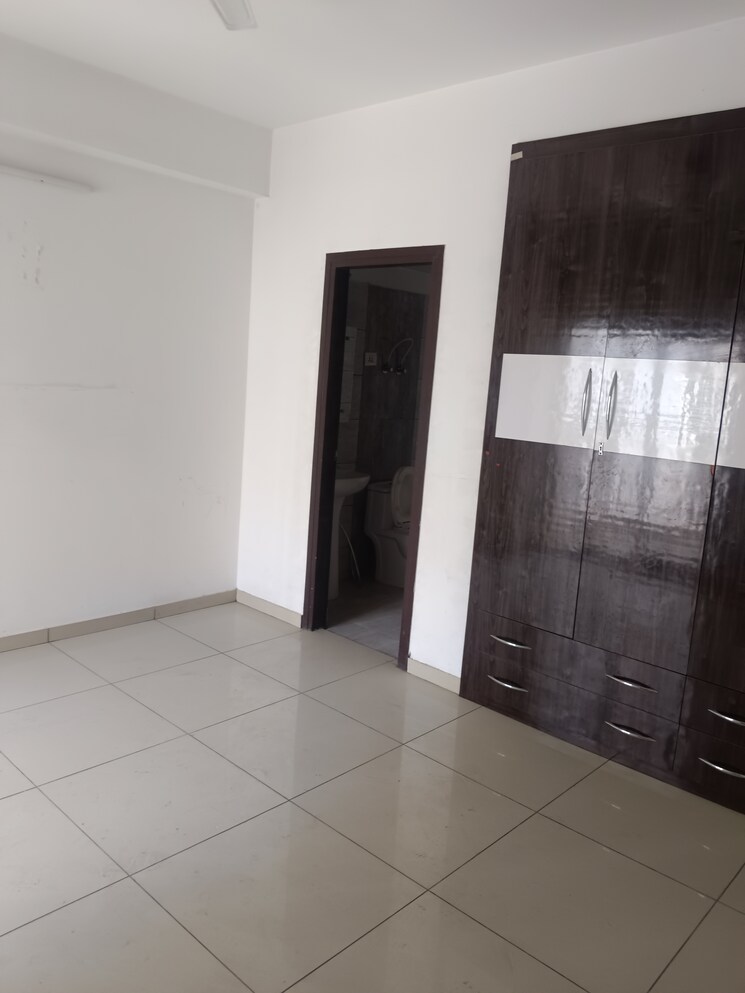 Bathroom, gulshan-bellina 3 Bedroom 1495 Sq.Ft. Apartment In Sector 16 Greater Noida Greater Noida 8601148
