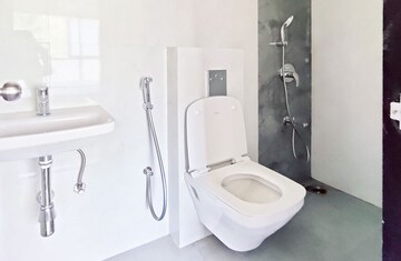 Bathroom in  Pg at Ghatkopar East – for Rent