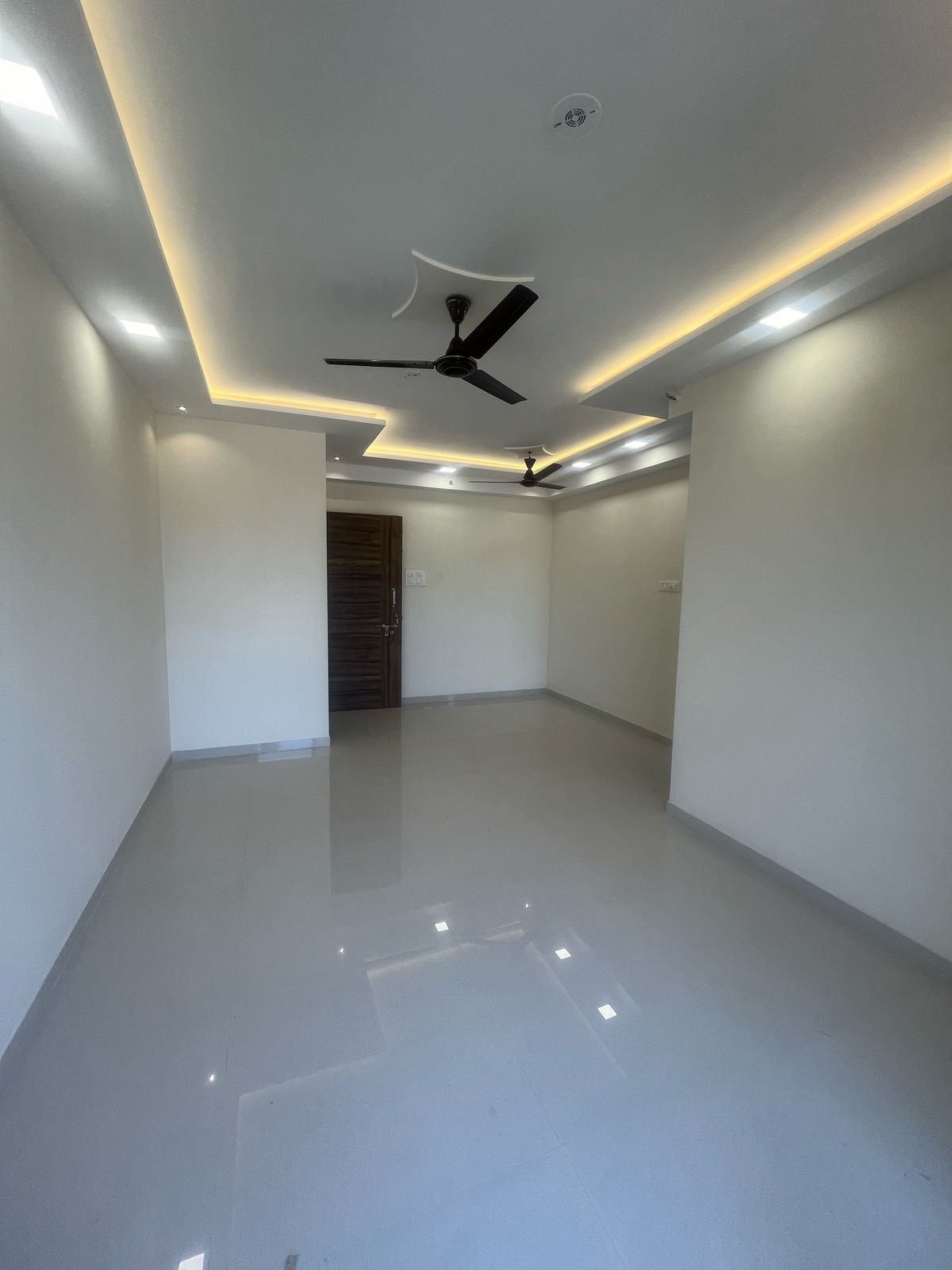 2 BHK + Pooja Room,Servant Room,Study Room,Extra Room Apartment For Rent in KM Horizon Exotica