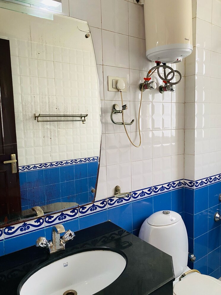 Bathroom, eros-wembley-estate 3 Bedroom 1376 Sq.Ft. Apartment In Sector 50 Gurgaon 8601221