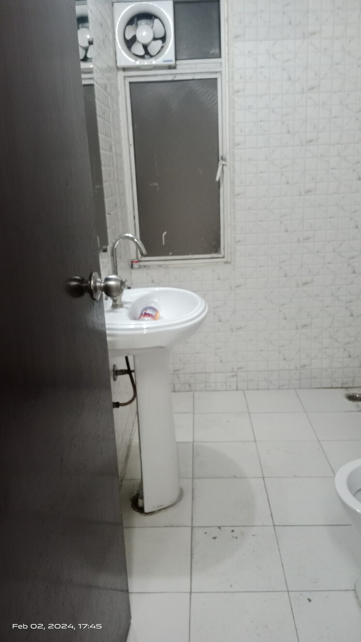 Bathroom, gaur-city-1st-avenue 3 Bedroom 894 Sq.Ft. Apartment In Sector 4 Greater Noida Greater Noida 8601433