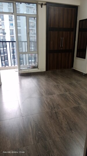 Room in 3 BHK Apartment at Gaur City 1st Avenue, Sector 4 Greater Noida – for Sale