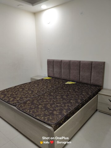 Bedroom in 1 BHK Builder Floor at Sector 40 – for Rent
