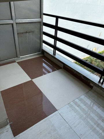 Balcony in Studio Builder Floor at Sector 45 – for Rent