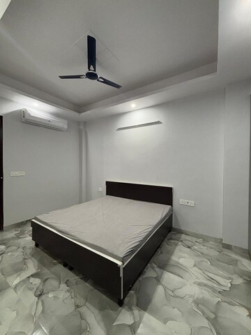 Bedroom in 2 BHK Builder Floor at Sector 46 – for Rent