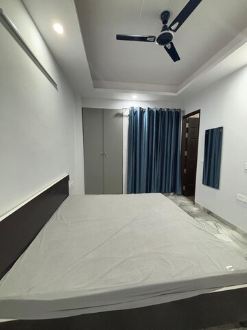 Bedroom in 2 BHK Builder Floor at Sector 46 – for Rent