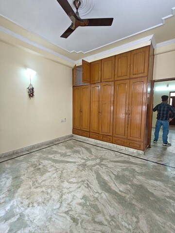 1 BHK Builder Floor For Rent in Sector 40