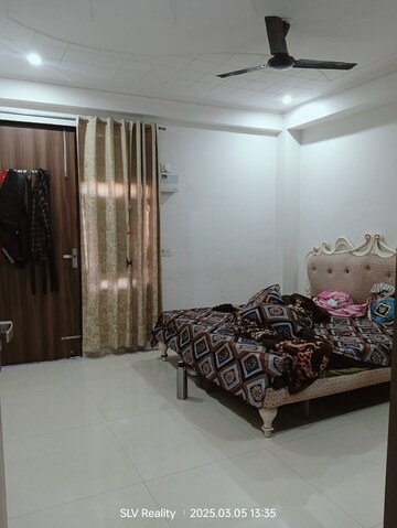 Bedroom in 3 BHK Builder Floor at Sector 46 – for Rent