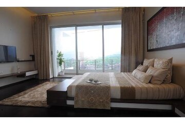 2 BHK Apartment For Rent in L&T Crescent Bay T2, Parel