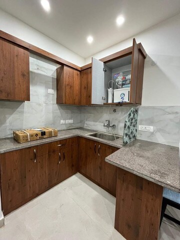 Kitchen in 1 BHK Builder Floor at Sushant Vyapaar Kendra, Sector 43 – for Rent