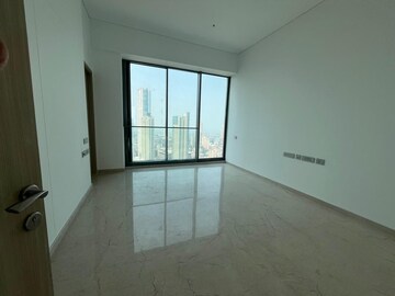 Room in 4 BHK Apartment at Rustomjee Crown, Prabhadevi – for Rent