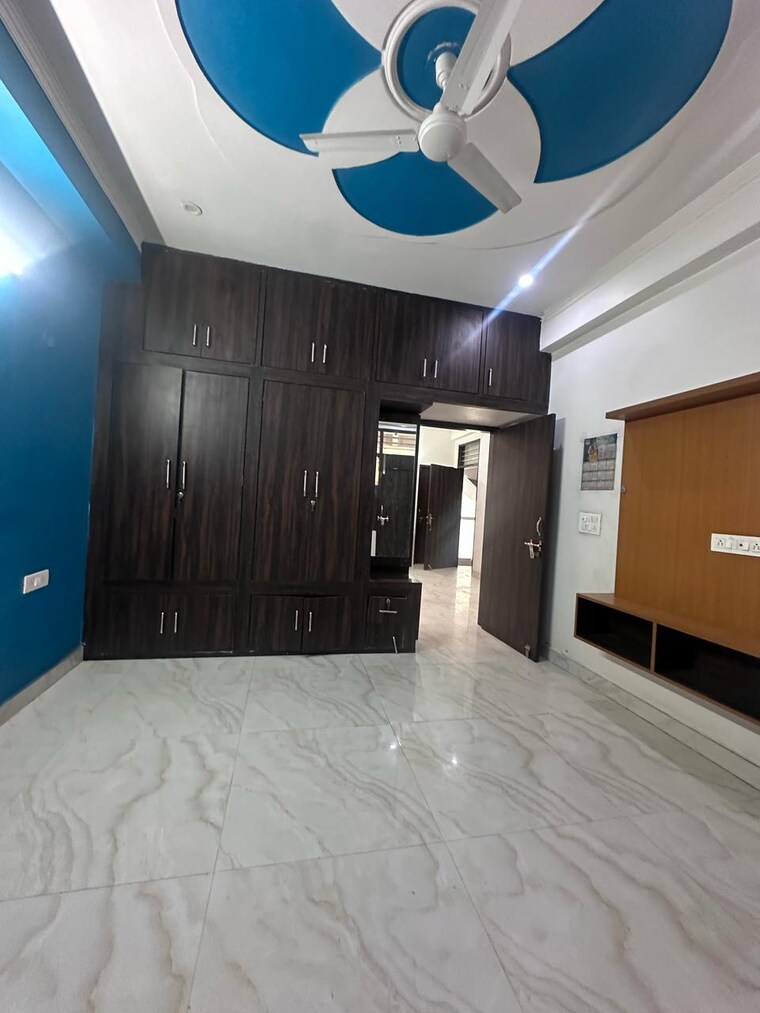 Exterior View, ansal-sushant-lok-i 3 Bedroom 204 Sq.Yd. Builder Floor In Sector 43 Gurgaon 8601566