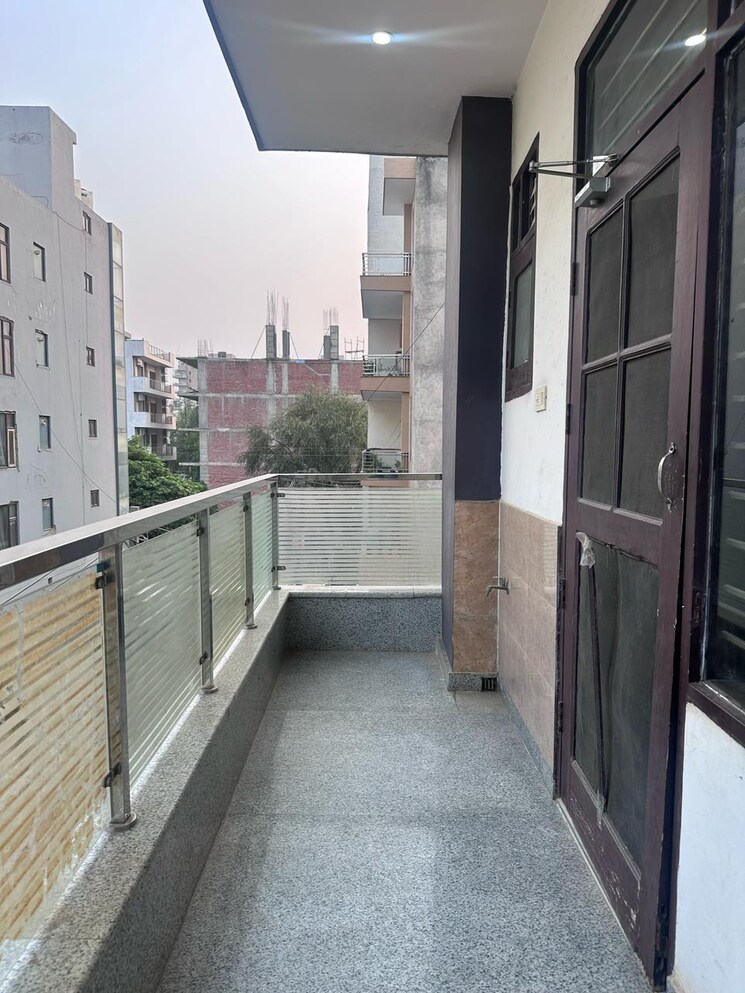 Balcony, ansal-sushant-lok-i 3 Bedroom 204 Sq.Yd. Builder Floor In Sector 43 Gurgaon 8601566