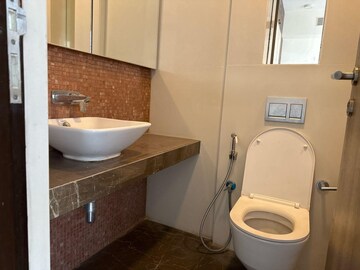 Bathroom in 4 BHK Apartment at Lodha The Park, Worli – for Rent