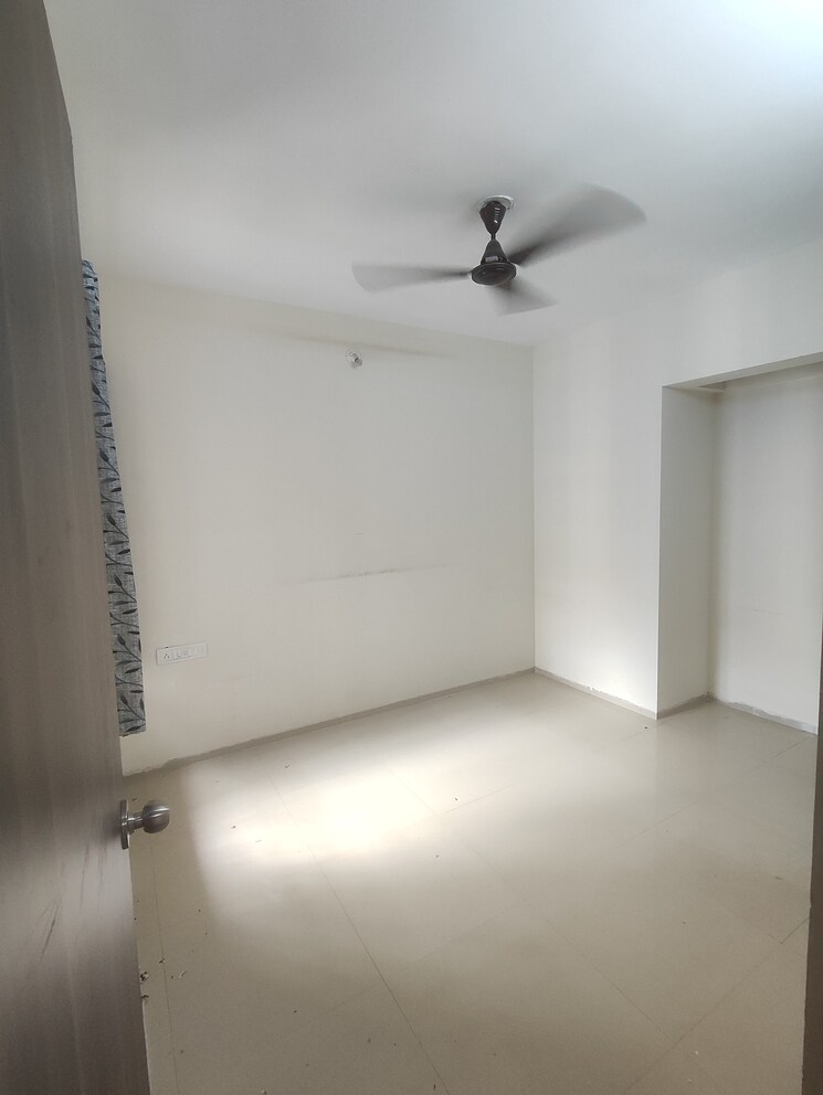 Room, rustomjee-virar-avenue-l1-l2-and-l4-wing-h 2 Bedroom 512 Sq.Ft. Apartment In Virar West Palghar 8601582