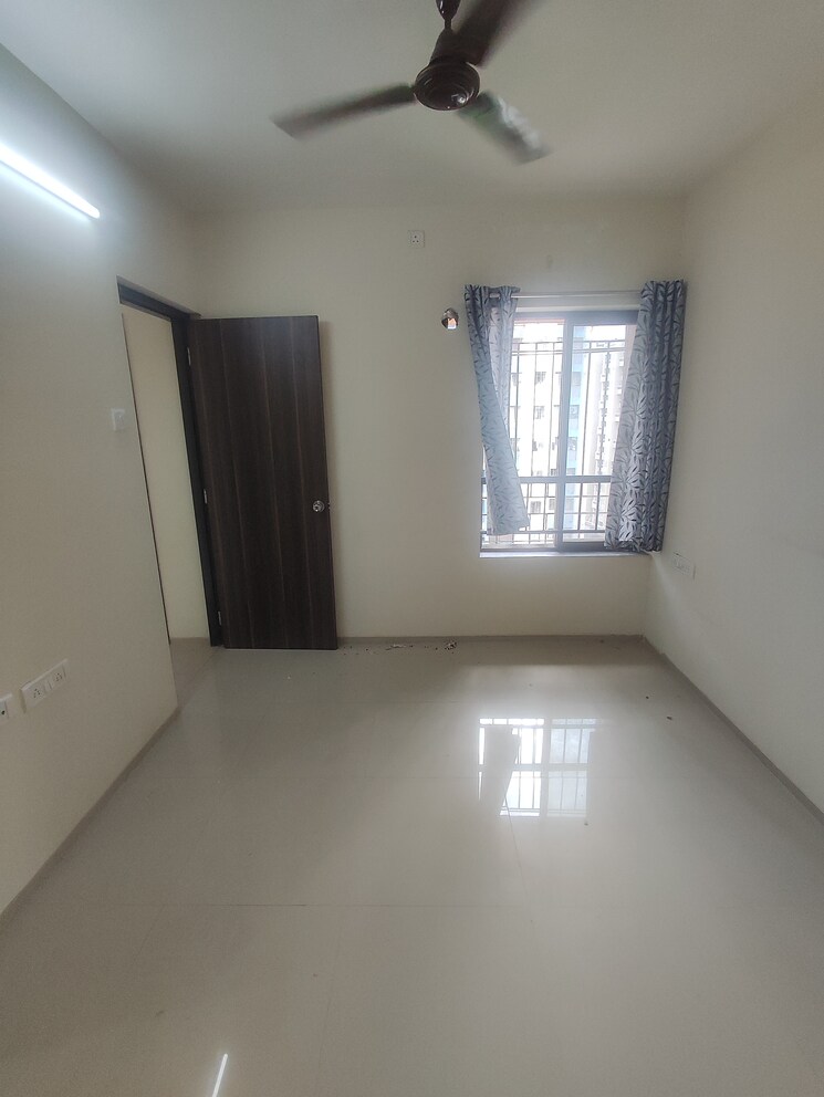 Room, rustomjee-virar-avenue-l1-l2-and-l4-wing-h 2 Bedroom 512 Sq.Ft. Apartment In Virar West Palghar 8601582