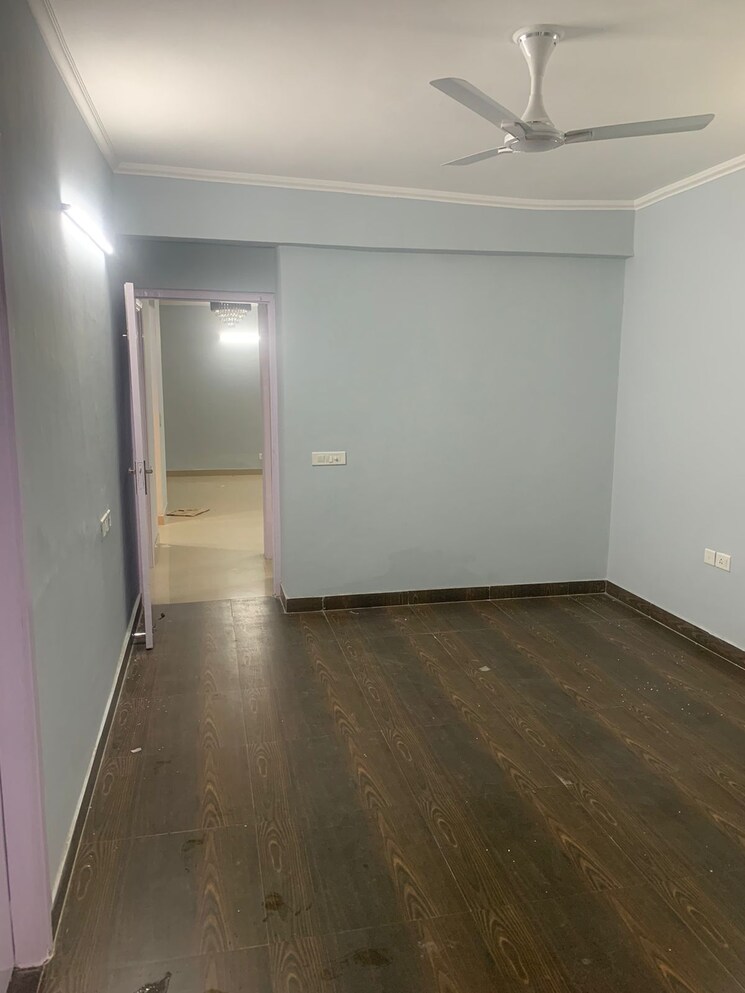 Room, amrapali-leisure-park 3 Bedroom 1450 Sq.Ft. Apartment In Amrapali Leisure Valley Greater Noida 8601586