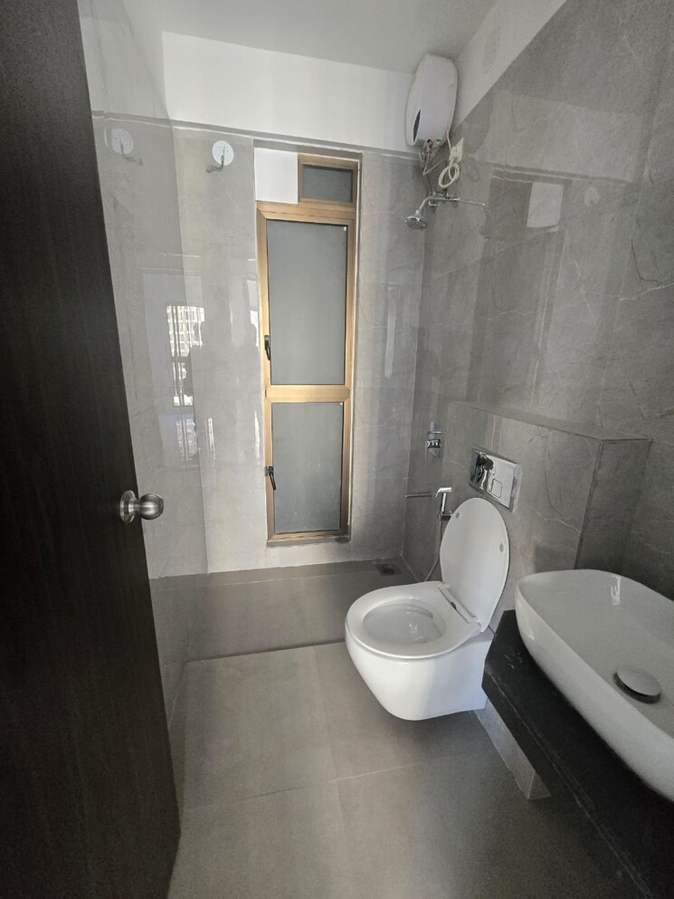 Bathroom, raymond-ten-x-era 2 Bedroom 615 Sq.Ft. Apartment In Pokhran Road No One Thane 8601587