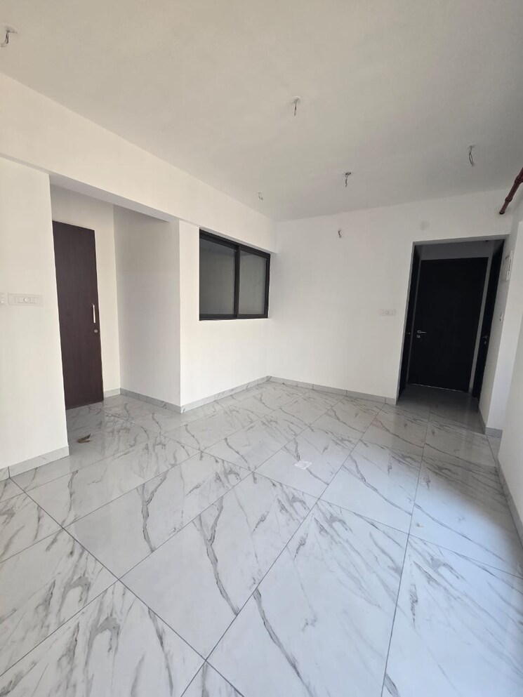 Living Room, raymond-ten-x-era 2 Bedroom 635 Sq.Ft. Apartment In Pokhran Road No One Thane 8601639