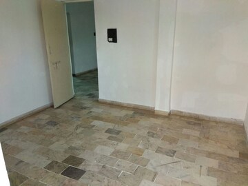 Room in 2 BHK Apartment at Satellite – for Rent