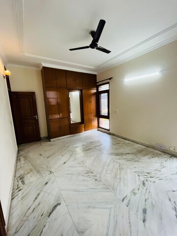 Bedroom in 2 BHK Builder Floor at Sector 46 – for Rent