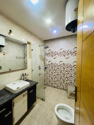 Master Bedroom in 2 BHK Builder Floor at Sector 47 – for Rent