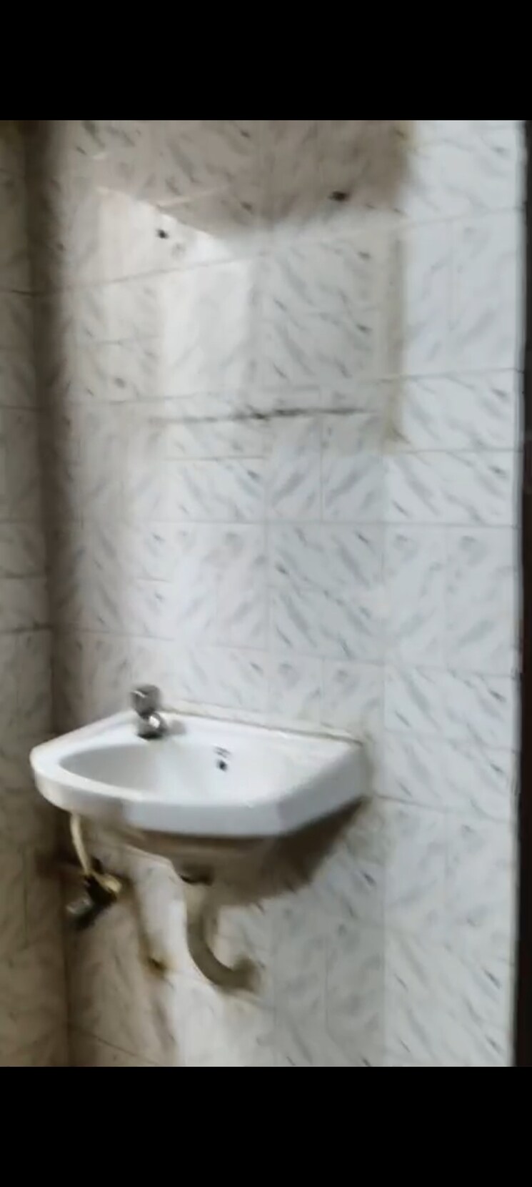 Bathroom, arihant-tower-vakola 2 Bedroom 700 Sq.Ft. Apartment In Santacruz East Mumbai 8601681