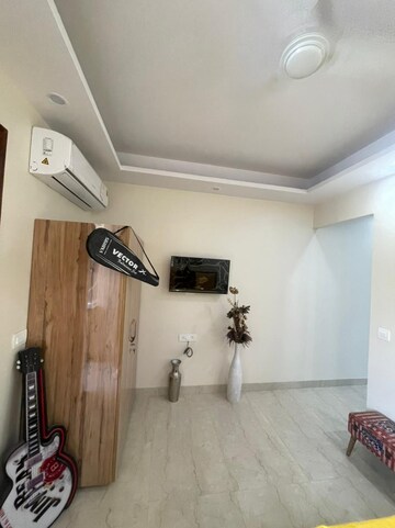 Bathroom in 1 BHK Builder Floor at Sector 40 – for Rent