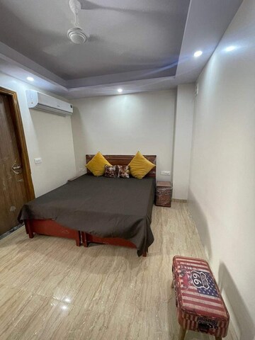 Bedroom in 1 BHK Builder Floor at Sector 40 – for Rent