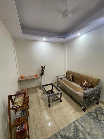 Living Room in 1 BHK Builder Floor at Sector 40 – for Rent