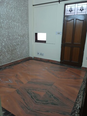 2 BHK Apartment For Rent in Paschim Vihar