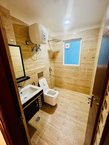 Bathroom in 3 BHK Builder Floor at Uppal Southend, Sector 49 – for Rent