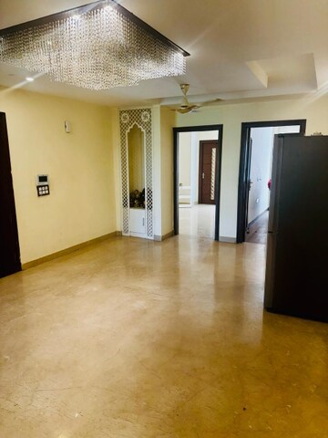 Room in 3 BHK Builder Floor at Uppal Southend, Sector 49 – for Rent