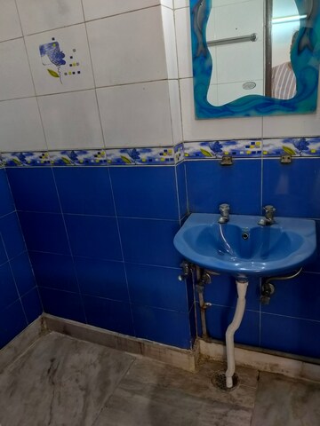 Bathroom in 2 BHK Builder Floor at Paschim Vihar – for Rent