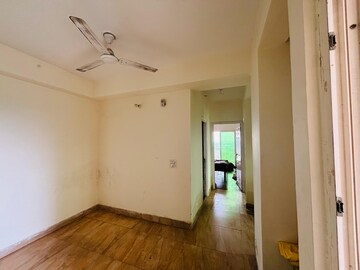 Room in 2 BHK Apartment at Migsun Twinz, Eta Ii Greater Noida – for Sale
