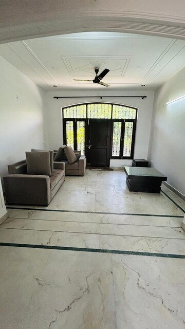 2 BHK Builder Floor For Rent in Sector 47