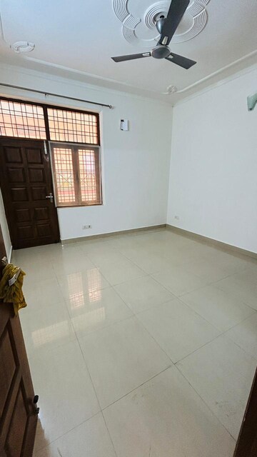 Room in 2 BHK Builder Floor at Sector 47 – for Rent