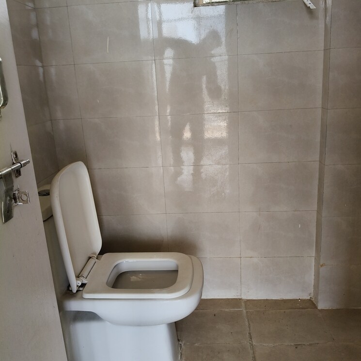 Bathroom, suncity-avenue-102 2 Bedroom 532 Sq.Ft. Apartment In Sector 102 Gurgaon 8601729