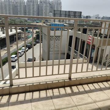 2 BHK Apartment For Rent in Suncity Avenue 102, Sector 102