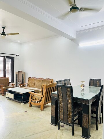Living Room in 3 BHK Builder Floor at Sector 46 – for Rent