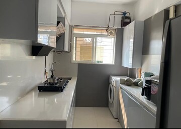 Master Bedroom in 1.5 BHK Apartment at K Raheja Vihar, Powai – for Rent
